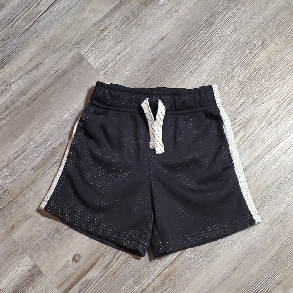 Toddler boys shorts (2t)